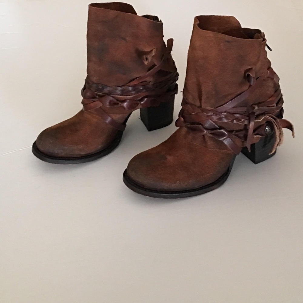 Freebird Cairo Boots